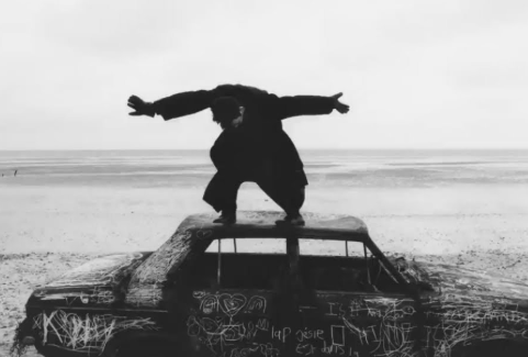 makna-lagu-about-you-the-1975